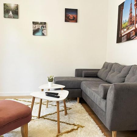 Au Bord De L'Eure - Free Parking Apartment Chartres Exterior photo